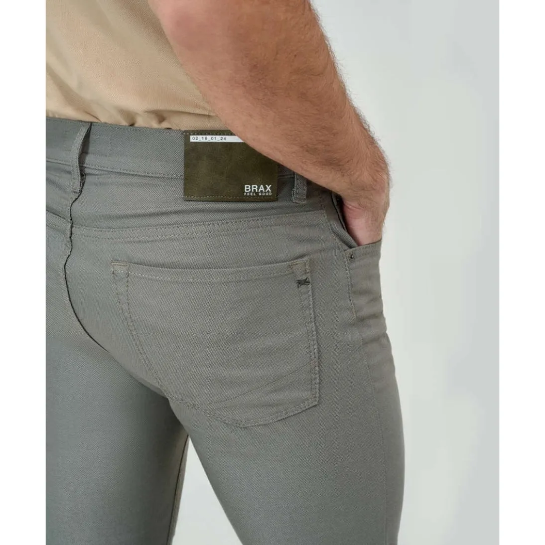 Brax Five-Pocket Lightweight Slim Fit Chuck Flex Jeans Two-Toned Look 81-3308 Olive