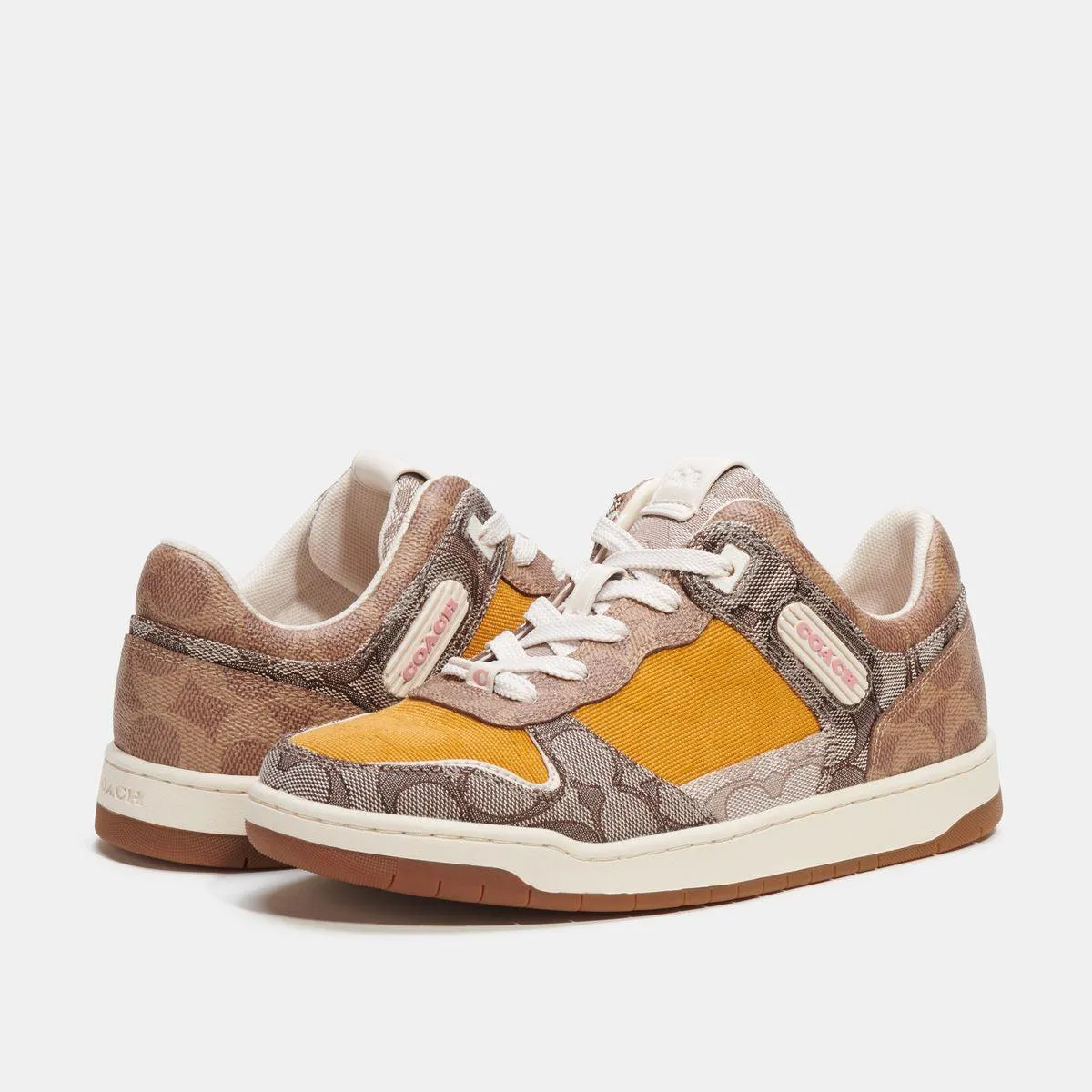 C201 Low Top Sneaker In Signature