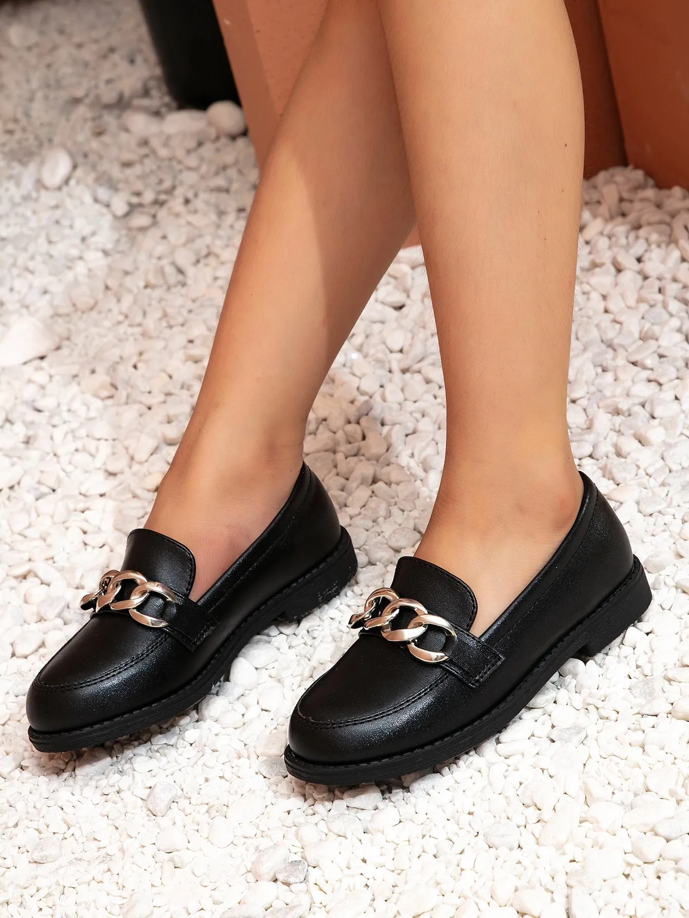 Girls Chain Decor Flat Loafers